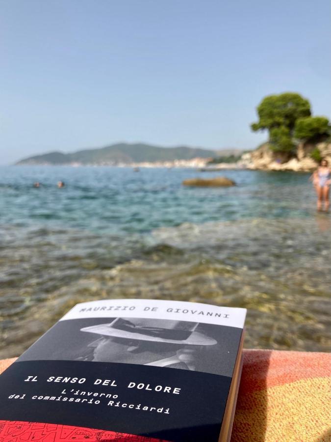Casa Vacanze La Tuia 卡斯特拉巴特 外观 照片